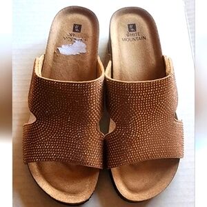 White Mountain Women's Tan Sandals